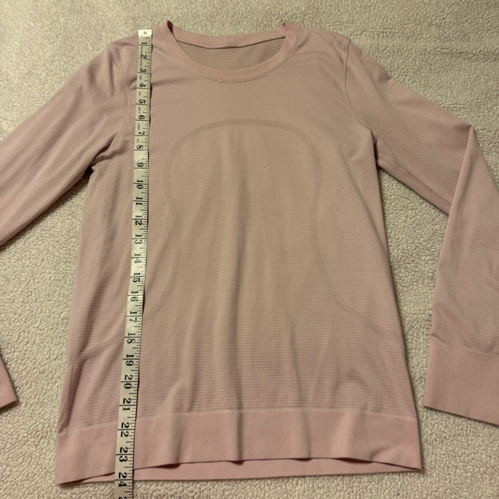 Lululemon Swiftly Relaxed Long-Sleeve Shirt
Light Pink Crewneck Top Tech - Picture 6 of 10